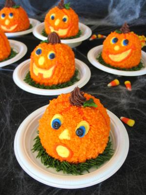 Mini Jack O Lantern Cakes