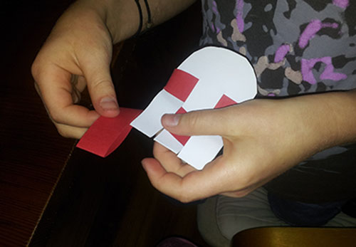 making woven paper hearts for Christmas - simple paper craft for kids