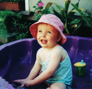 toddler sandbox - clamshell