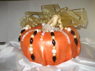 A Cinderella-inspired Halloween Cake