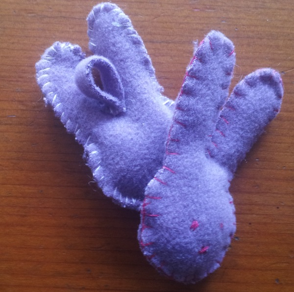 Simple kids Easter craft with felt