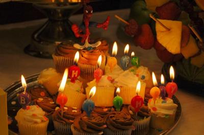 Spiderman Cup cakes